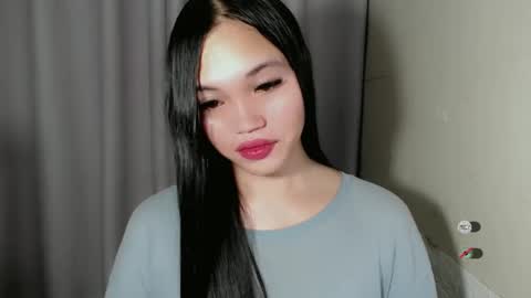 Snapshot of chantelle_fuckdoll chatting on 12/19/24, 10:21 CHANTELLE online show from 12/19/24, 10:21