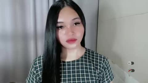Snapshot of chantelle_fuckdoll chatting on 02/17/25, 01:47 CHANTELLE online show from 02/17/25, 01:47