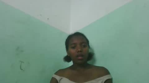 Snapshot of chanteuse655720 chatting on 04/27/26, 05:11 chanteuse655720 online show from 04/27/26, 05:11
