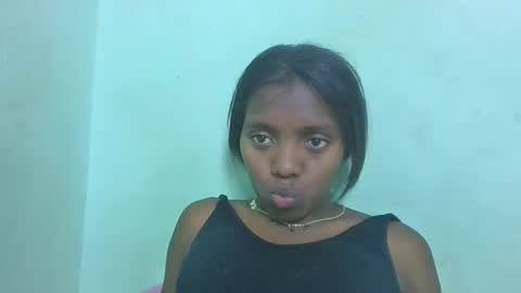 Snapshot of chanteuse655720 chatting on 05/16/26, 07:49 chanteuse655720 online show from 05/16/26, 07:49