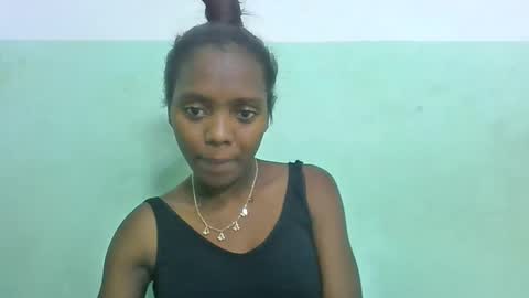Snapshot of chanteuse655720 chatting on 05/23/26, 06:40 chanteuse655720 online show from 05/23/26, 06:40