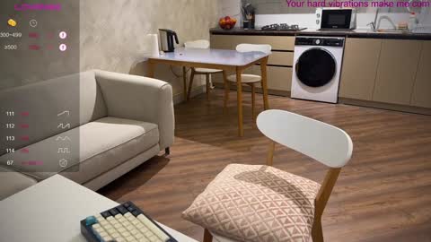 Snapshot of chantwow chatting on 01/16/25, 10:53 Liz online show from 01/16/25, 10:53