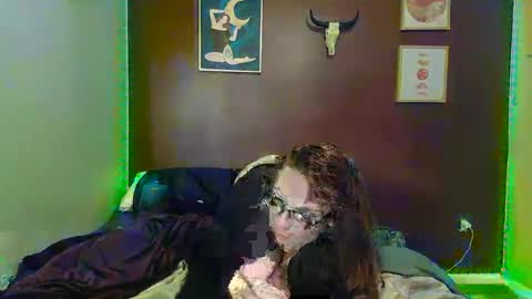 Snapshot of chaoticaptive chatting on 12/03/25, 04:53 Luna online show from 12/03/25, 04:53