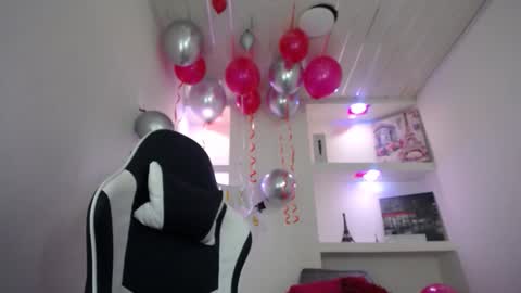 charis 2 online show from 11/13/25, 08:08