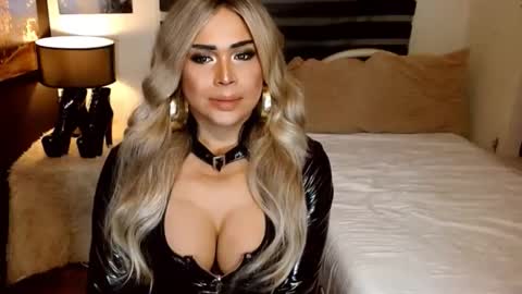 charismatic_apple online show from 02/03/26, 06:13