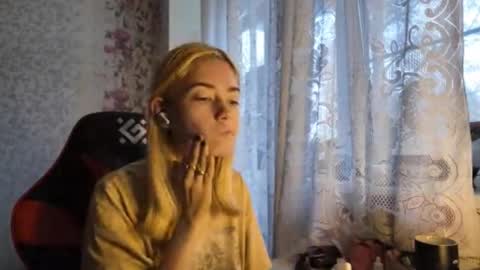 Snapshot of charleneschonert chatting on 11/03/25, 07:09 Nancy online show from 11/03/25, 07:09