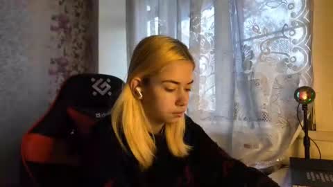 Snapshot of charleneschonert chatting on 11/10/25, 07:40 Nancy online show from 11/10/25, 07:40