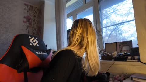 Snapshot of charleneschonert chatting on 11/21/25, 07:40 Nancy online show from 11/21/25, 07:40