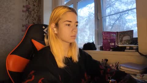 Snapshot of charleneschonert chatting on 11/27/25, 08:05 Nancy online show from 11/27/25, 08:05