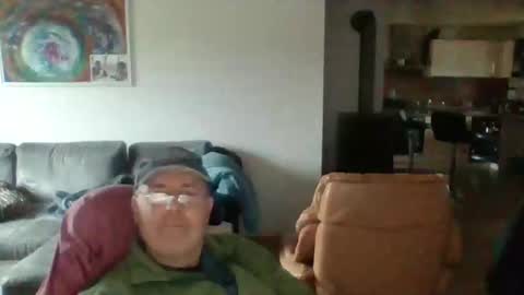 Snapshot of charles6064 chatting on 01/02/25, 12:24 charles6064 online show from 01/02/25, 12:24