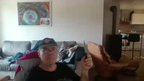 charles6064 online show from 11/06/25, 11:11