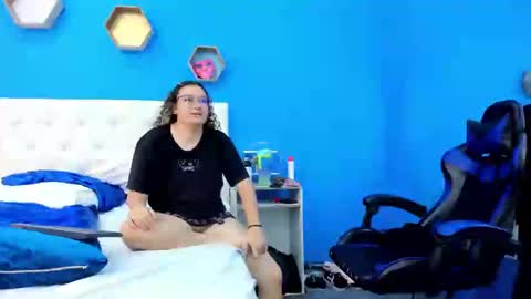 Charles y Elara online show from 12/27/24, 06:14