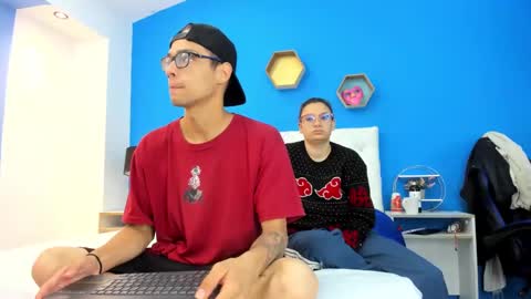 Charles y Elara online show from 12/28/24, 03:15