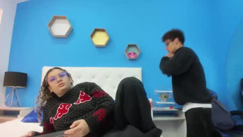 Charles y Elara online show from 02/01/25, 03:08