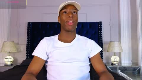 Snapshot of charlesbrown_ chatting on 04/06/26, 02:07 charlesbrown_ online show from 04/06/26, 02:07