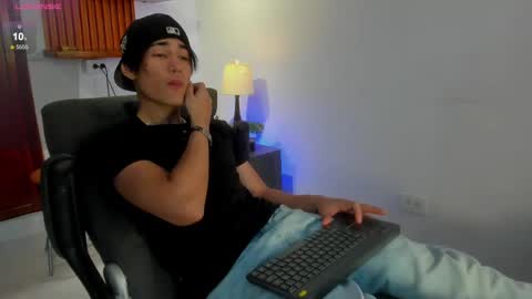 Snapshot of charley_morgan chatting on 02/10/25, 06:45 charley_morgan online show from 02/10/25, 06:45