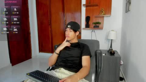 Snapshot of charley_morgan chatting on 02/11/25, 07:27 charley_morgan online show from 02/11/25, 07:27