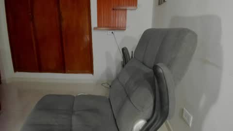 Snapshot of charley_morgan chatting on 02/15/25, 09:59 charley_morgan online show from 02/15/25, 09:59