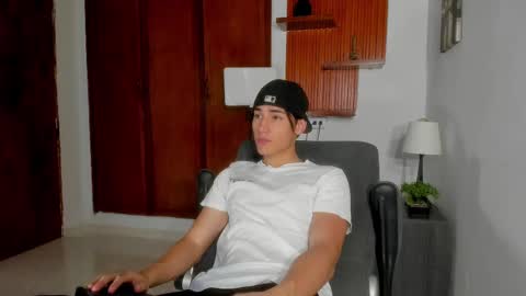 Snapshot of charley_morgan chatting on 02/22/25, 06:52 charley_morgan online show from 02/22/25, 06:52