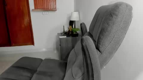 Snapshot of charley_morgan chatting on 02/26/25, 09:48 charley_morgan online show from 02/26/25, 09:48