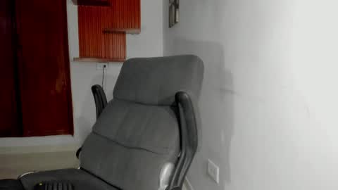 Snapshot of charley_morgan chatting on 03/06/25, 09:42 charley_morgan online show from 03/06/25, 09:42