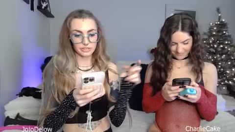 Snapshot of charliecake chatting on 12/01/25, 12:26 Charlie Cake online show from 12/01/25, 12:26