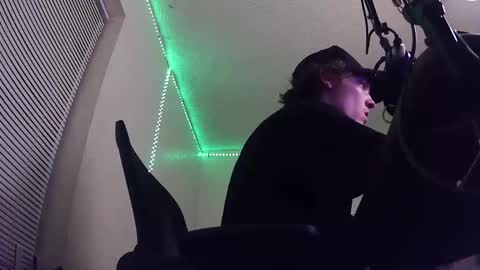 Snapshot of charlied09302 chatting on 11/04/25, 02:32 char sexiness online show from 11/04/25, 02:32