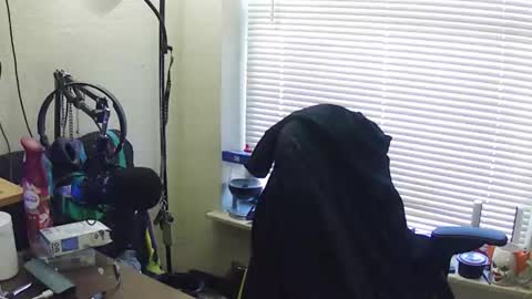 Snapshot of charlied09302 chatting on 11/12/25, 02:06 char sexiness online show from 11/12/25, 02:06