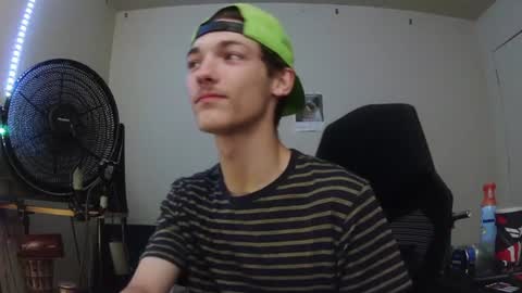 Snapshot of charlied09302 chatting on 07/11/26, 02:47 char sexiness online show from 07/11/26, 02:47