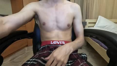 Snapshot of charliehoffa chatting on 01/03/25, 07:18 Charlie online show from 01/03/25, 07:18