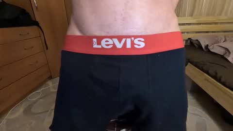 Snapshot of charliehoffa chatting on 11/24/25, 09:25 Charlie online show from 11/24/25, 09:25