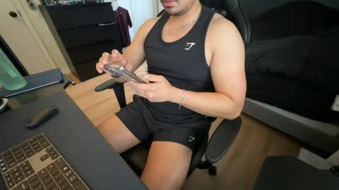 charliekkw online show from 05/17/26, 06:26