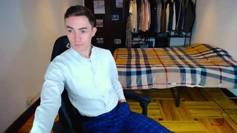 carlos reyes online show from 02/02/25, 08:46