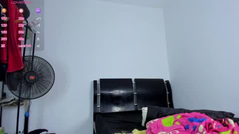 Snapshot of charlietaylorr__ chatting on 05/15/26, 11:23 Charlie online show from 05/15/26, 11:23