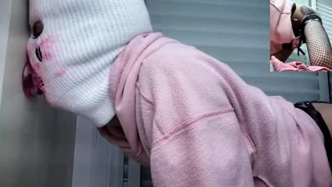 Snapshot of charliethroat chatting on 02/22/26, 10:58 Charlie Throat online show from 02/22/26, 10:58