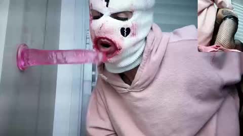 Snapshot of charliethroat chatting on 02/26/26, 06:45 Charlie Throat online show from 02/26/26, 06:45