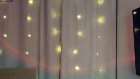 Yumi online show from 03/15/26, 09:43