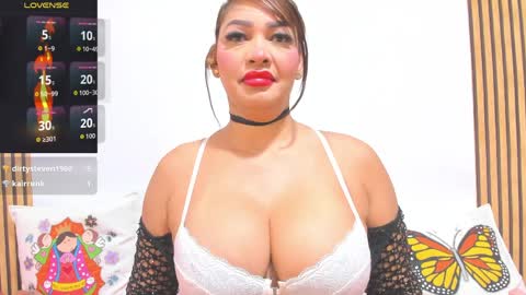 Snapshot of charlize_aniston2 chatting on 04/11/26, 09:46 Charlize online show from 04/11/26, 09:46