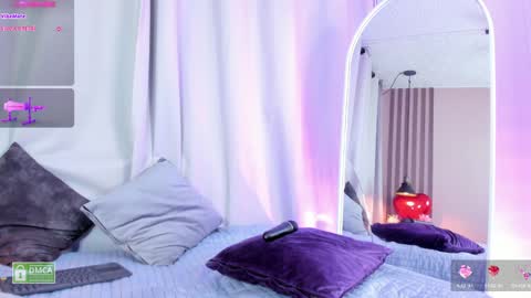 Char 3  Lets go for the 100 Thumb-Up   online show from 01/26/25, 10:45