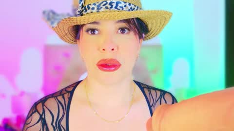 Charloott Evans online show from 10/26/25, 10:36