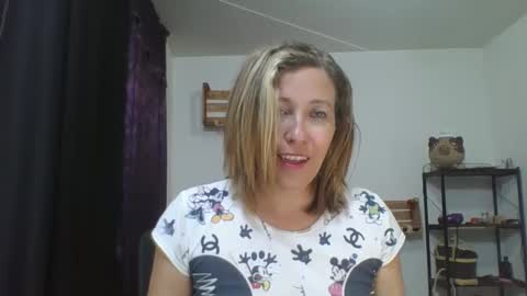 Snapshot of charlot_ponze chatting on 12/10/24, 02:48 charlott online show from 12/10/24, 02:48