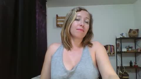 Snapshot of charlot_ponze chatting on 02/11/25, 03:50 charlott online show from 02/11/25, 03:50