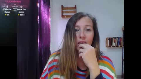 Snapshot of charlot_ponze chatting on 11/11/25, 08:09 charlott online show from 11/11/25, 08:09