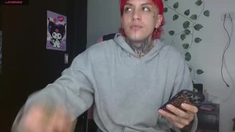 Snapshot of charlotbelucci_ chatting on 03/31/26, 10:48 Ale punky online show from 03/31/26, 10:48