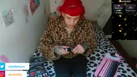 Snapshot of charlotbelucci_ chatting on 06/26/26, 11:47 Ale punky online show from 06/26/26, 11:47