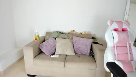    online show from 02/09/25, 10:54