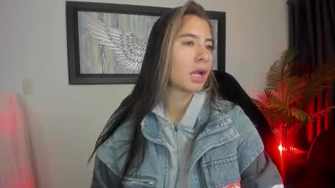 Charlote online show from 02/26/25, 11:41