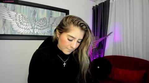 Charlote online show from 09/18/25, 11:45