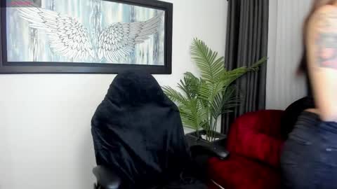 Charlote online show from 11/09/25, 02:10