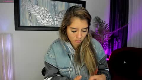 Charlote online show from 11/11/25, 11:32